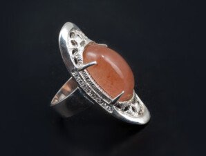 Серебряное кольцо с сердоликом